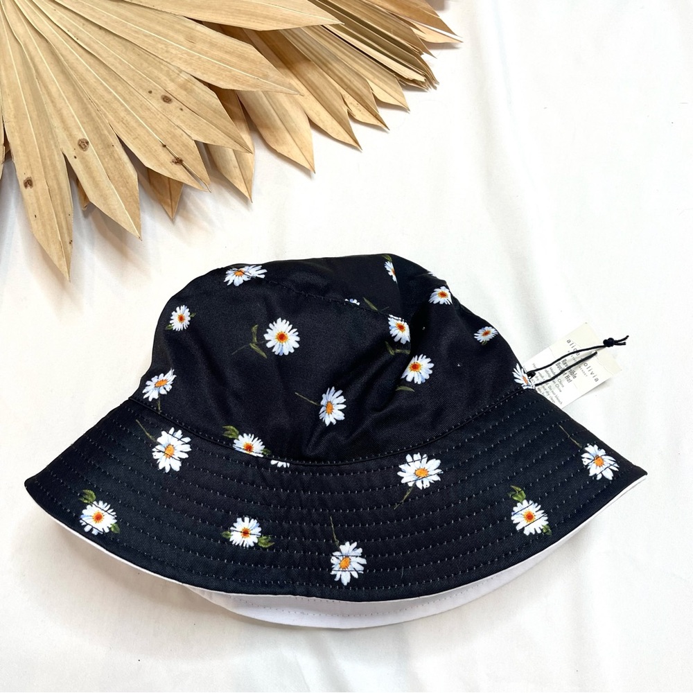 Alice + Olivia Reversible Floral Daisy Sunflower White Black Bucket Sun Hat Cap - Picture 5 of 7
